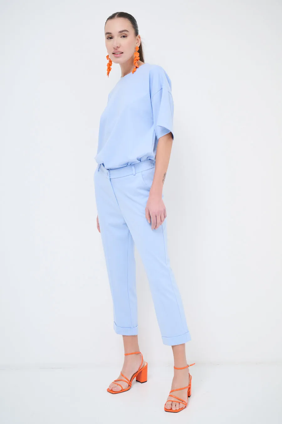Cropped tailored trousers with rolled cuffs wholesale
